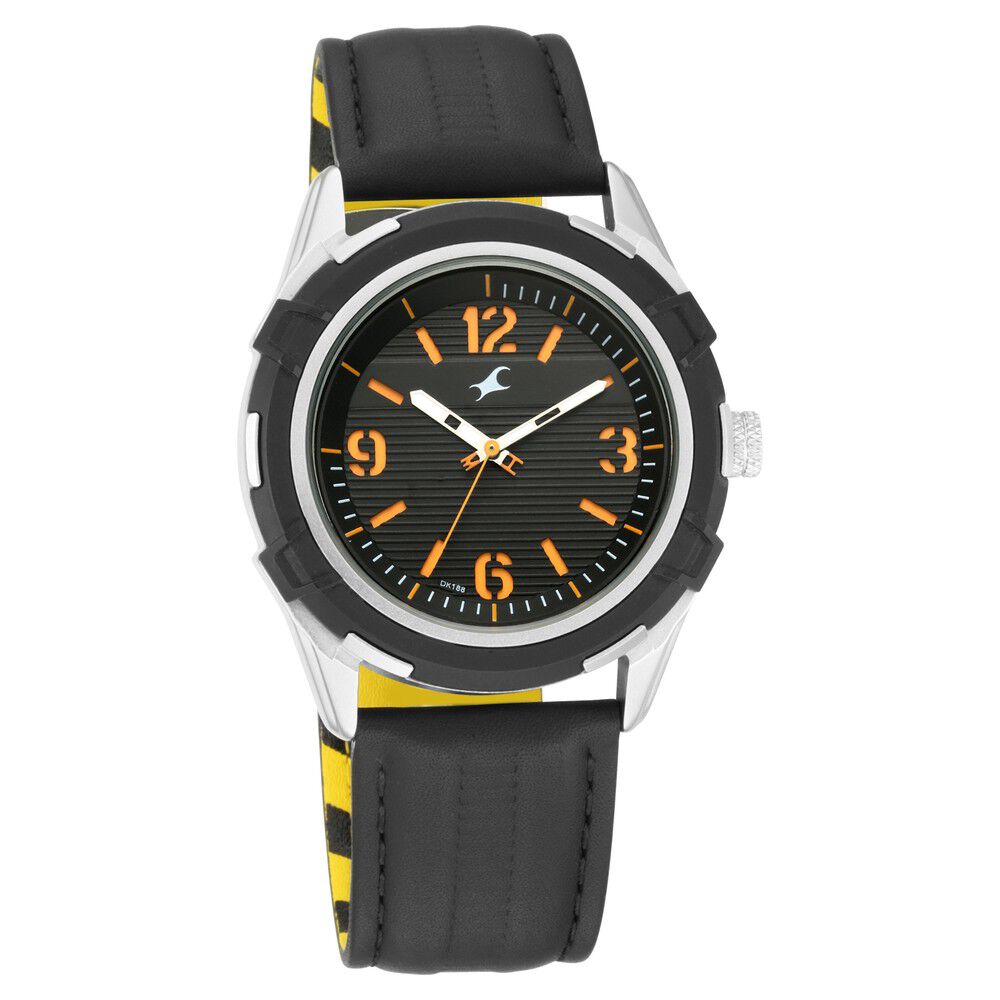 Fastrack Fastfit Quartz Analog Black Dial Leather Strap Watch for Guys